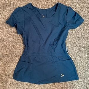 Women’s scrub top